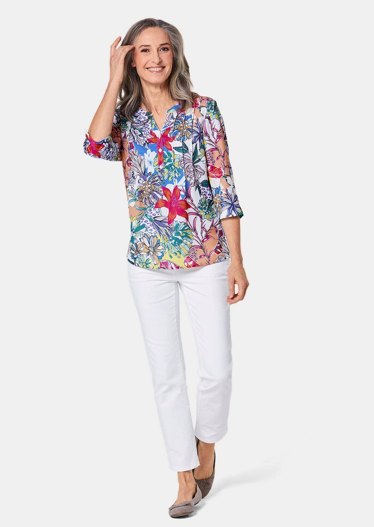 Kleurrijk gedessineerde blouse met mooie details 1