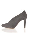 Pumps mit modischem V-Ausschnitt thumbnail 1