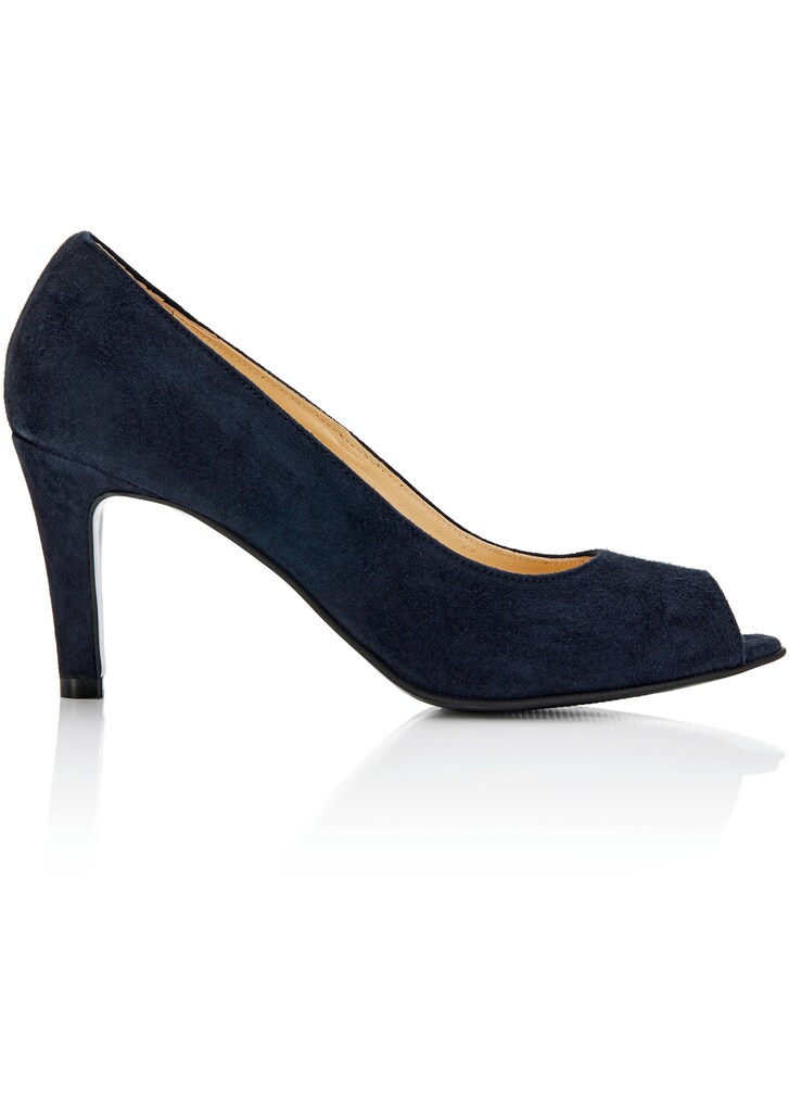 Pumps made from soft suede 3