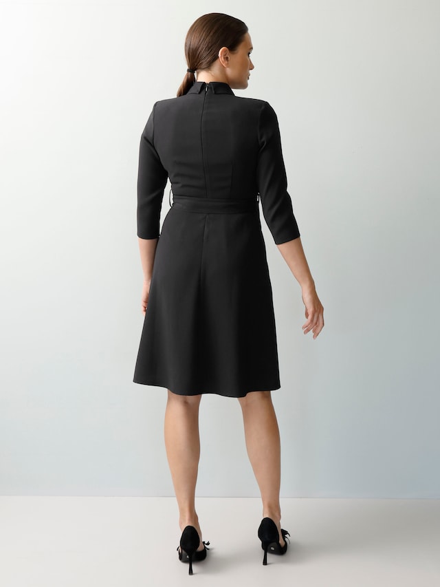 Kleid mit Reverskragen 1