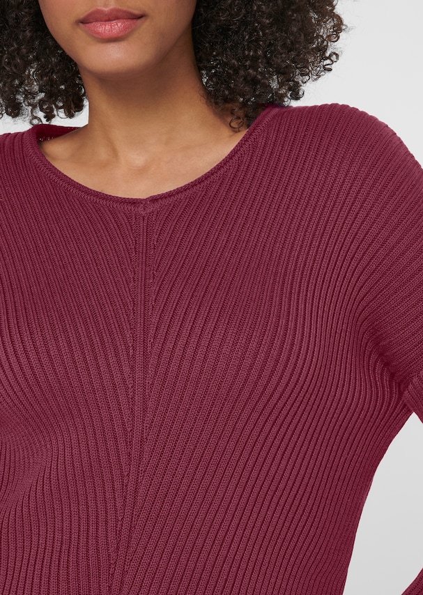 Rib-knit jumper with V-neckline 4
