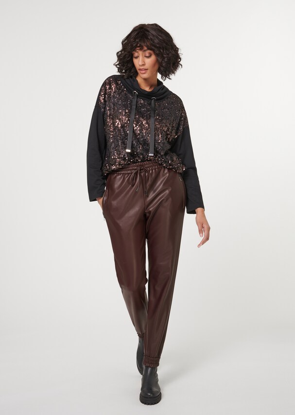 Jogg trousers in a sophisticated leather look 1