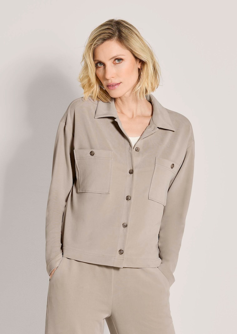 Oversize Hemdbluse mit aufgesetzten Taschen