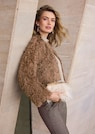 Glamouröse Shirtjacke in Feder-Optik thumbnail 1