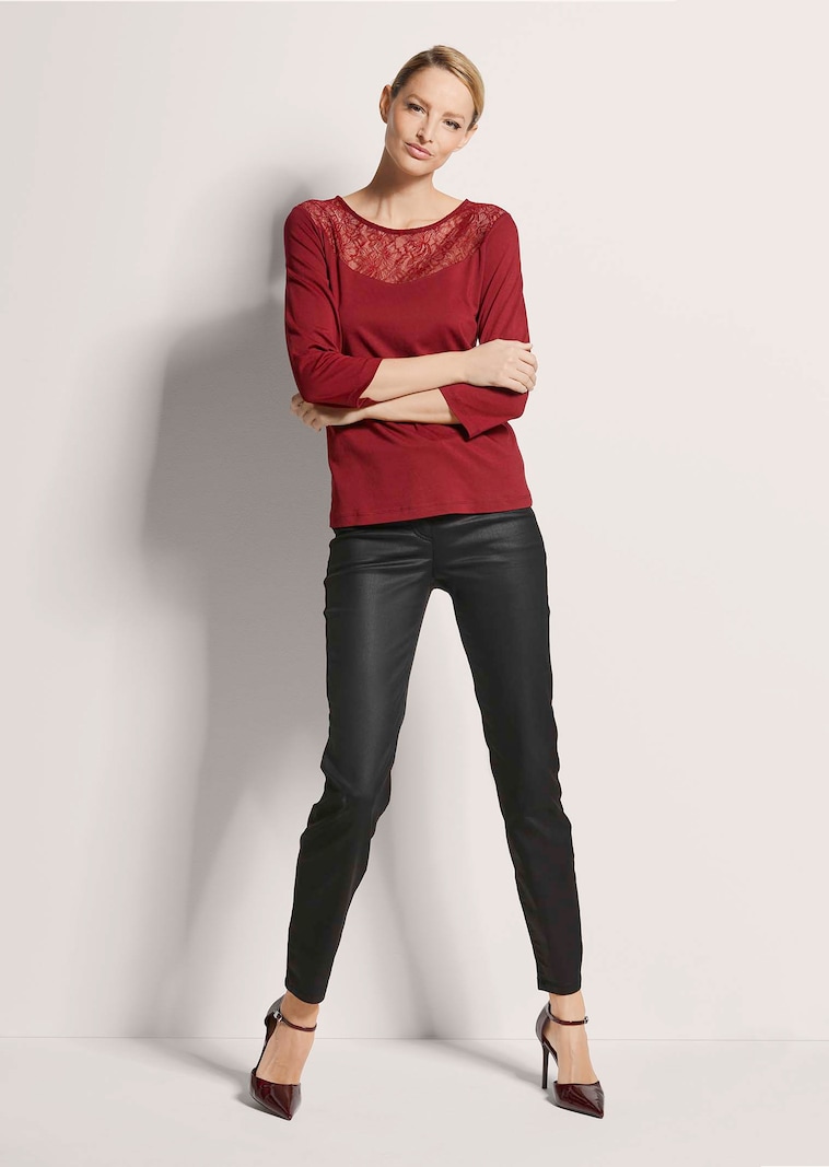 Rundhals-Shirt mit Spitze