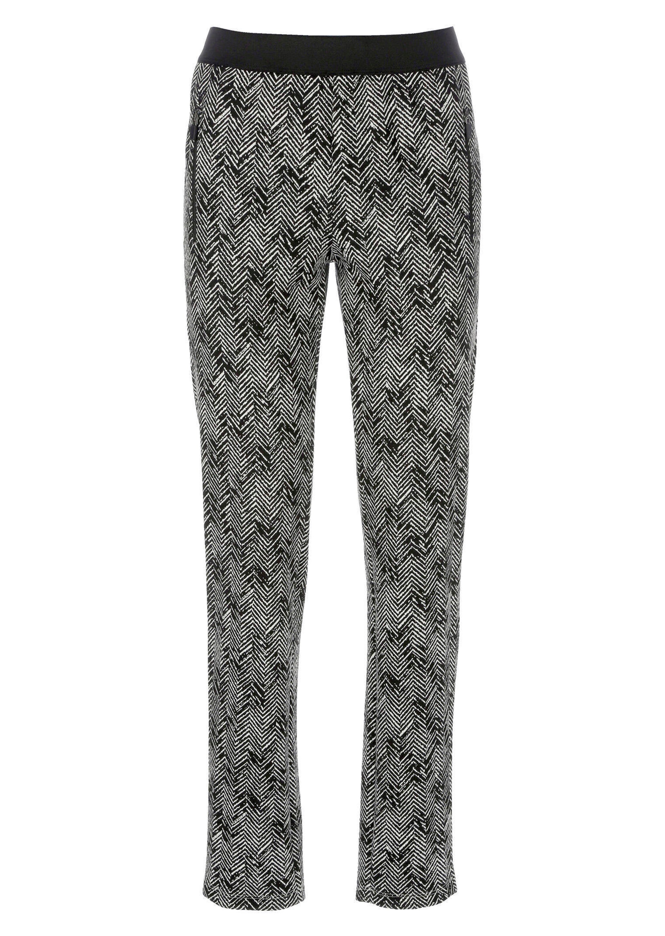 Hose in grafischem Dessin 2