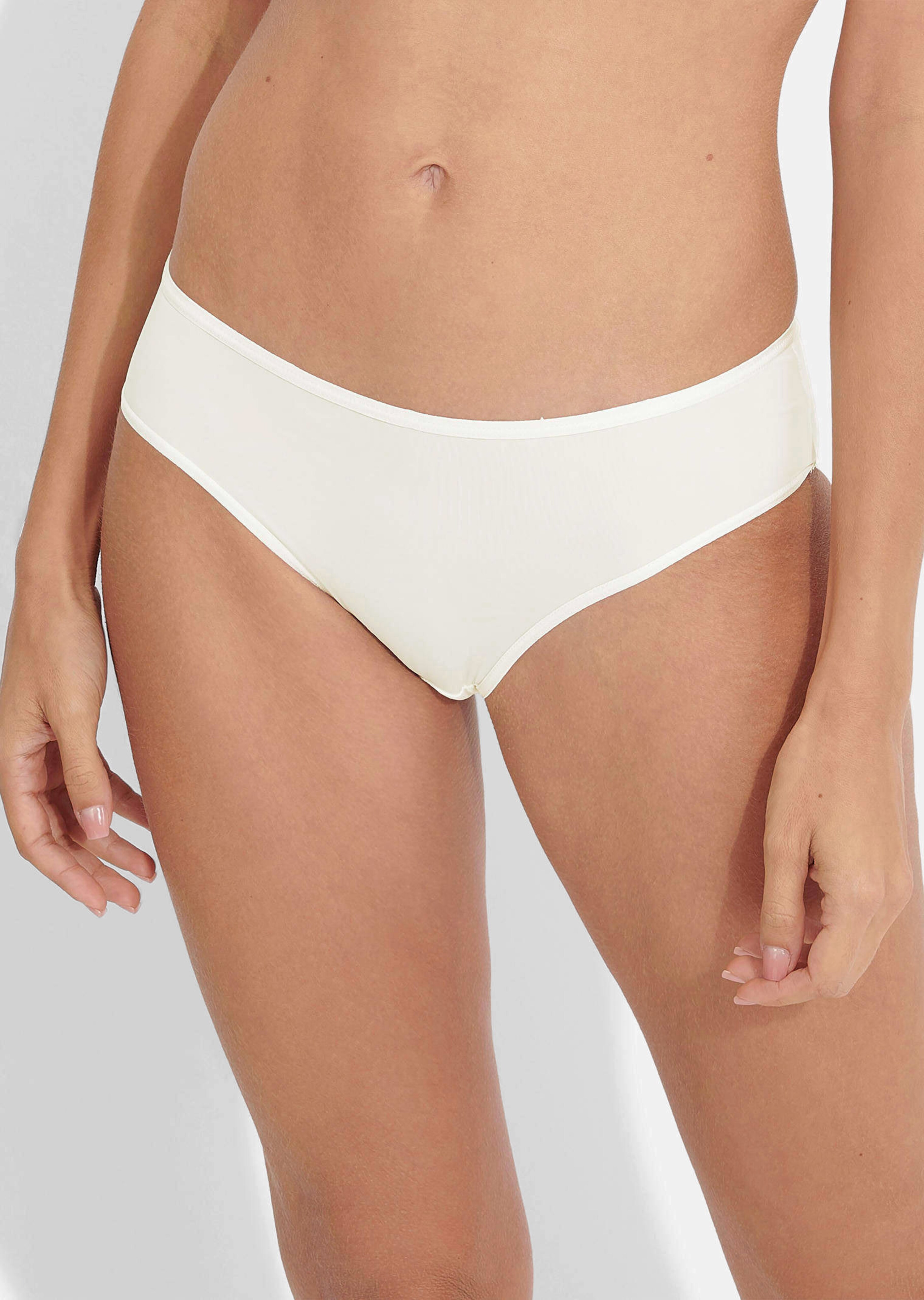 Slip taille basse en microfibre douce