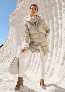 Wattierte Steppjacke mit Kapuze thumbnail 7