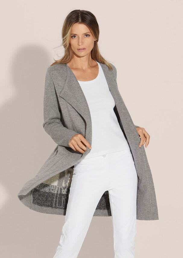 Fastening knitted coat with Madeleine logo