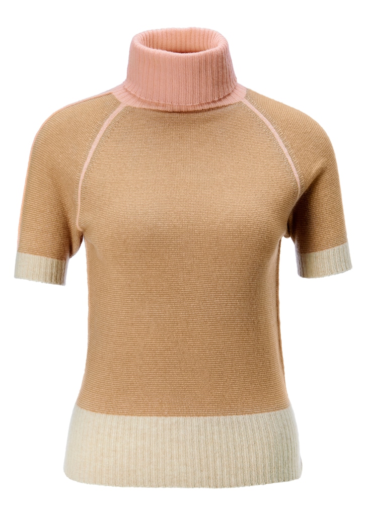 Knitted jumper with short sleeves