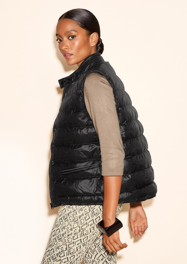 Weste aus leicht wattiertem Sommer-Stepp