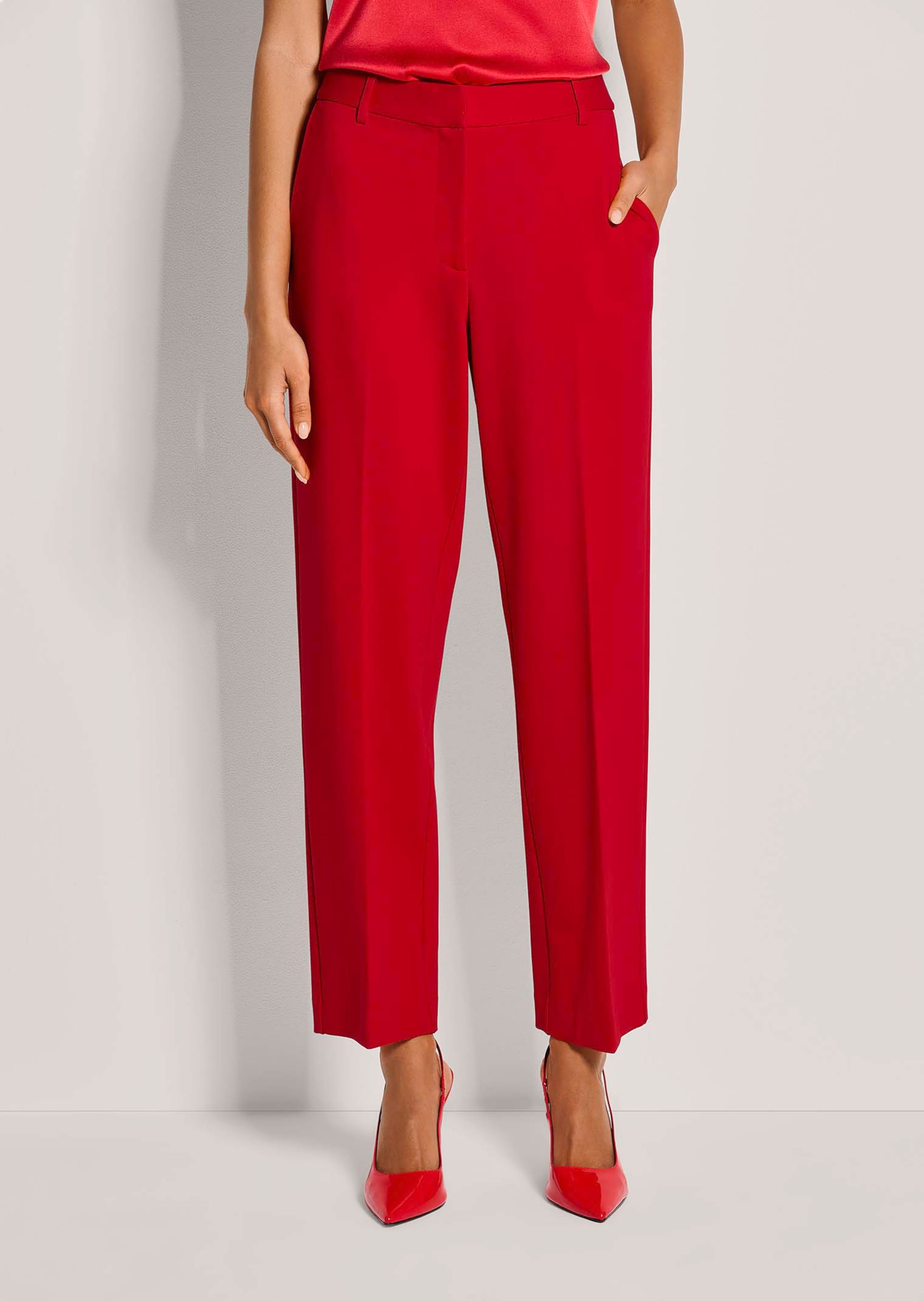 Ankle-free jersey trousers with centre creases