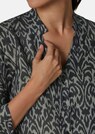 Bluse mit kontraststarkem Print und Fledermausärmeln thumbnail 5