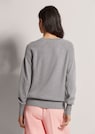Kaschmirpullover mit V-Ausschnitt thumbnail 3