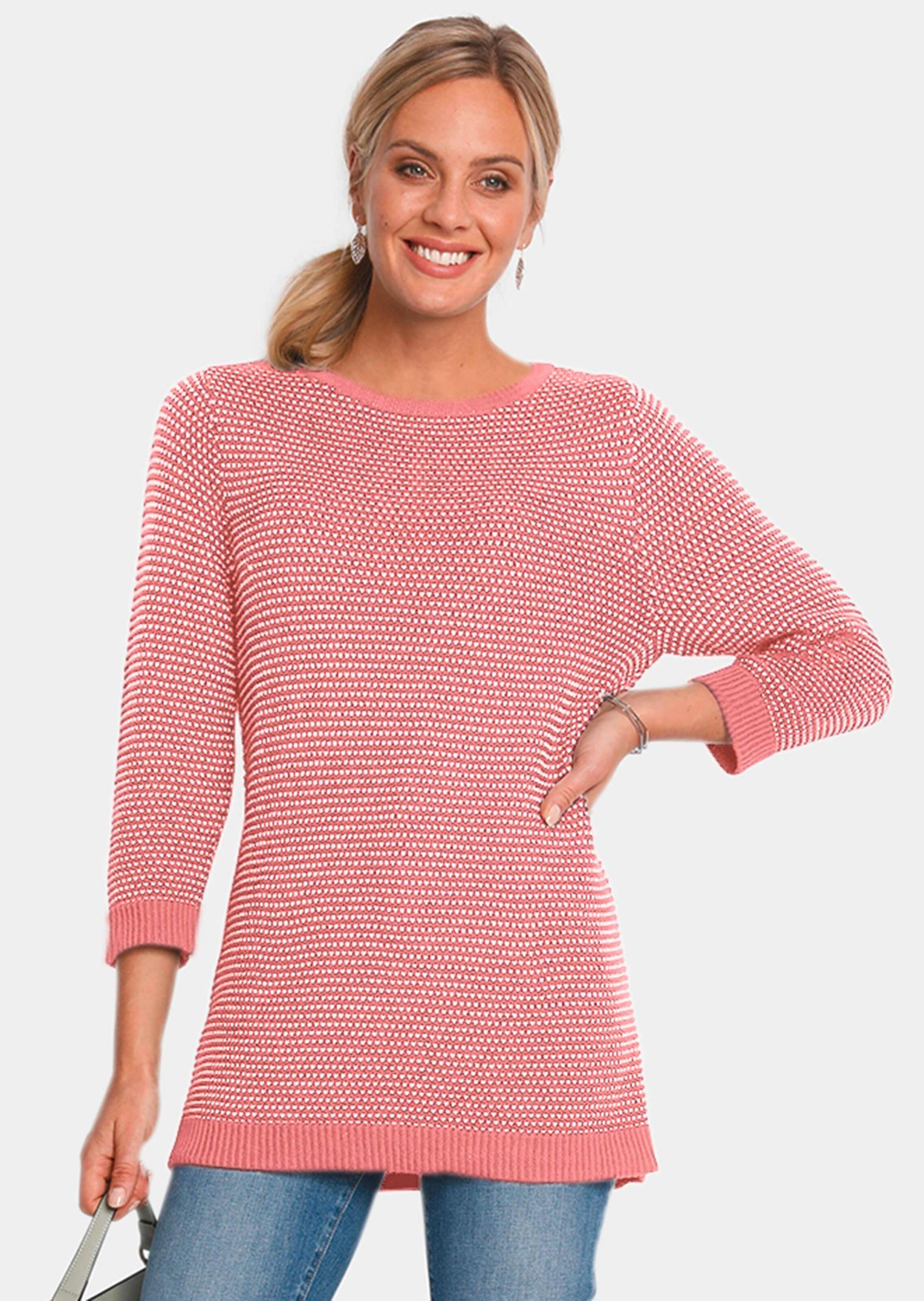 Pull soigneusement diminué