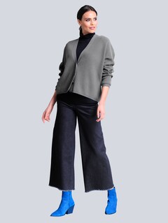 Cardigan thumbnail 2