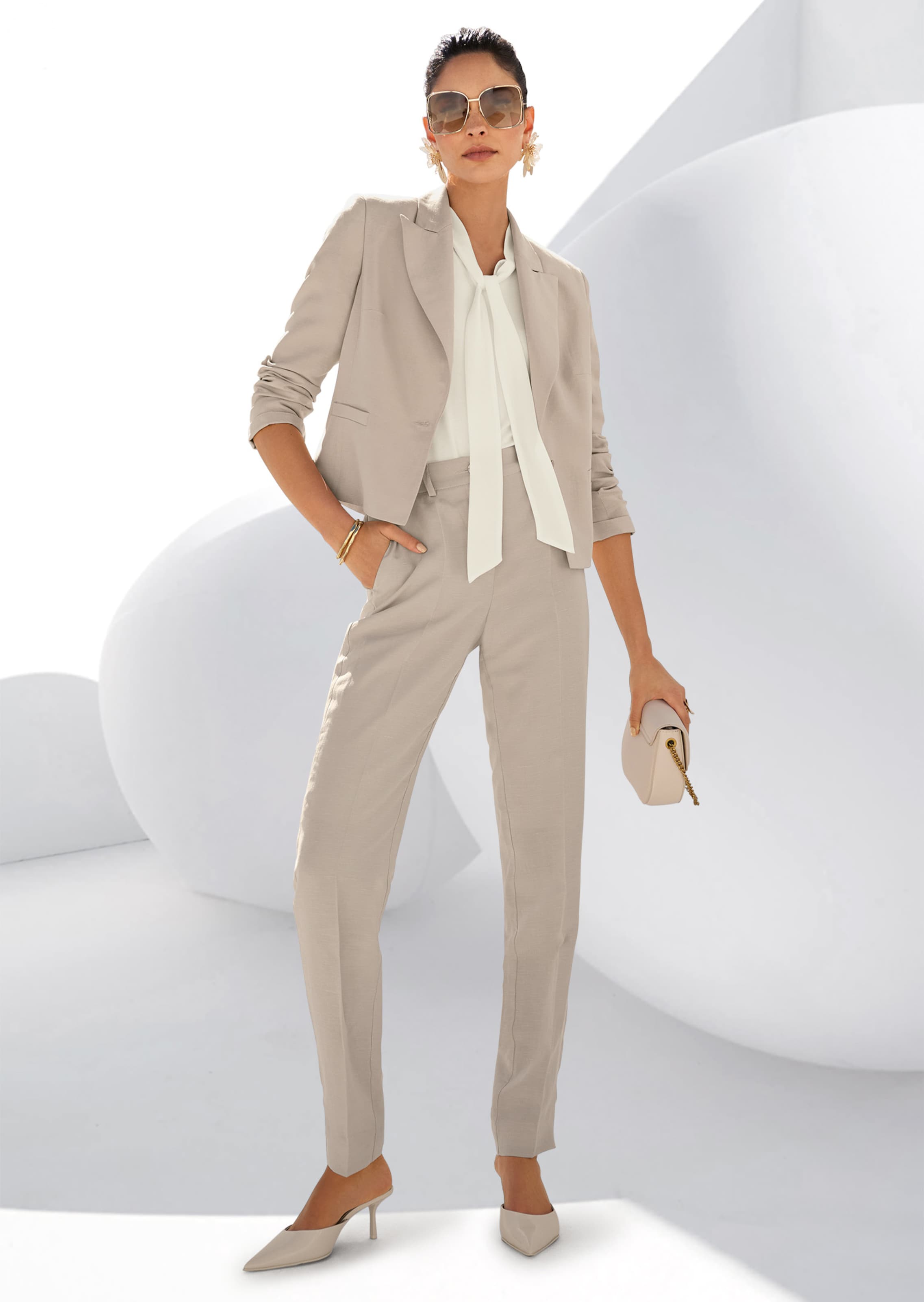 Kurzblazer mit Leinen