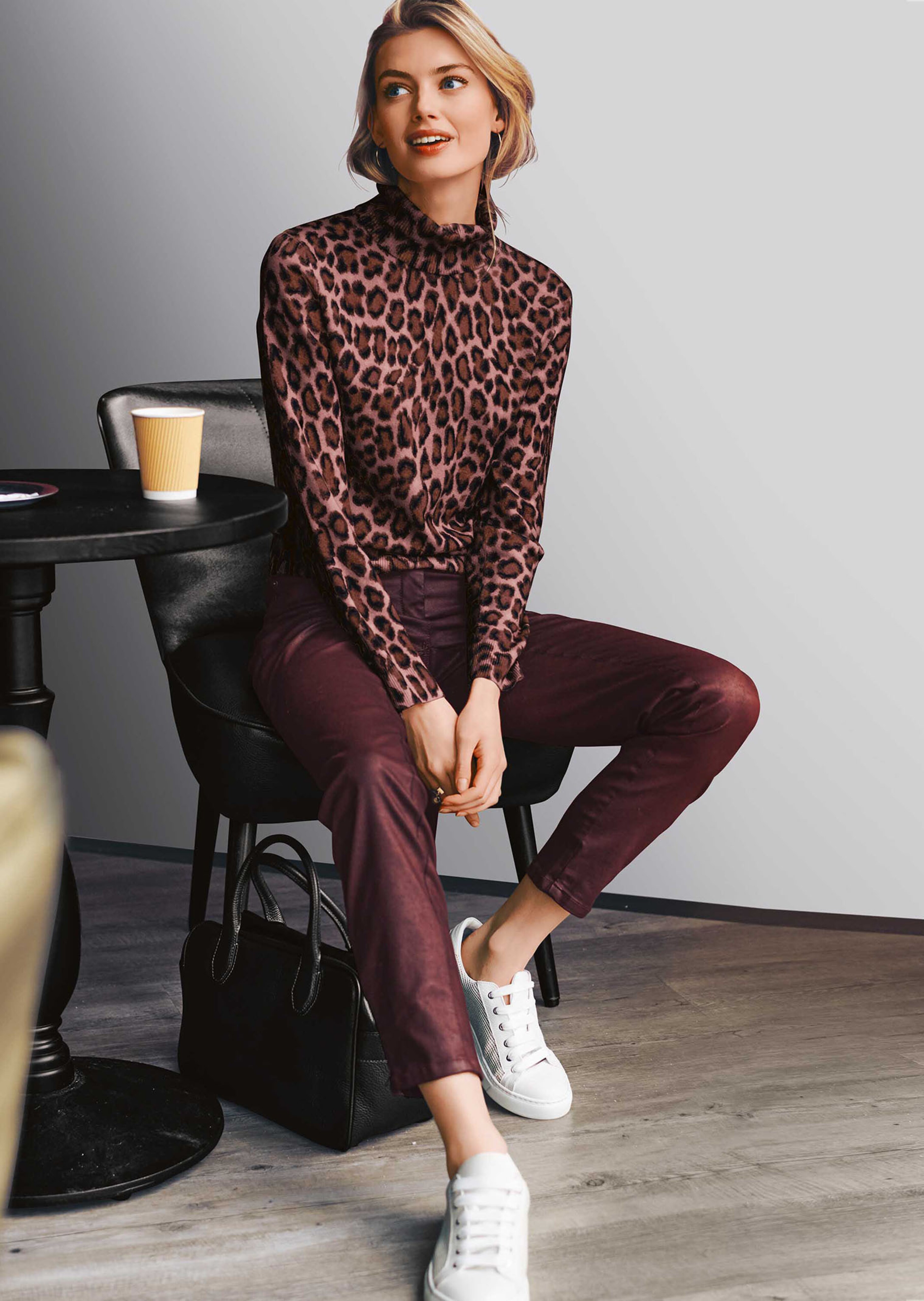 Leo-Pullover aus softem Feinstrick