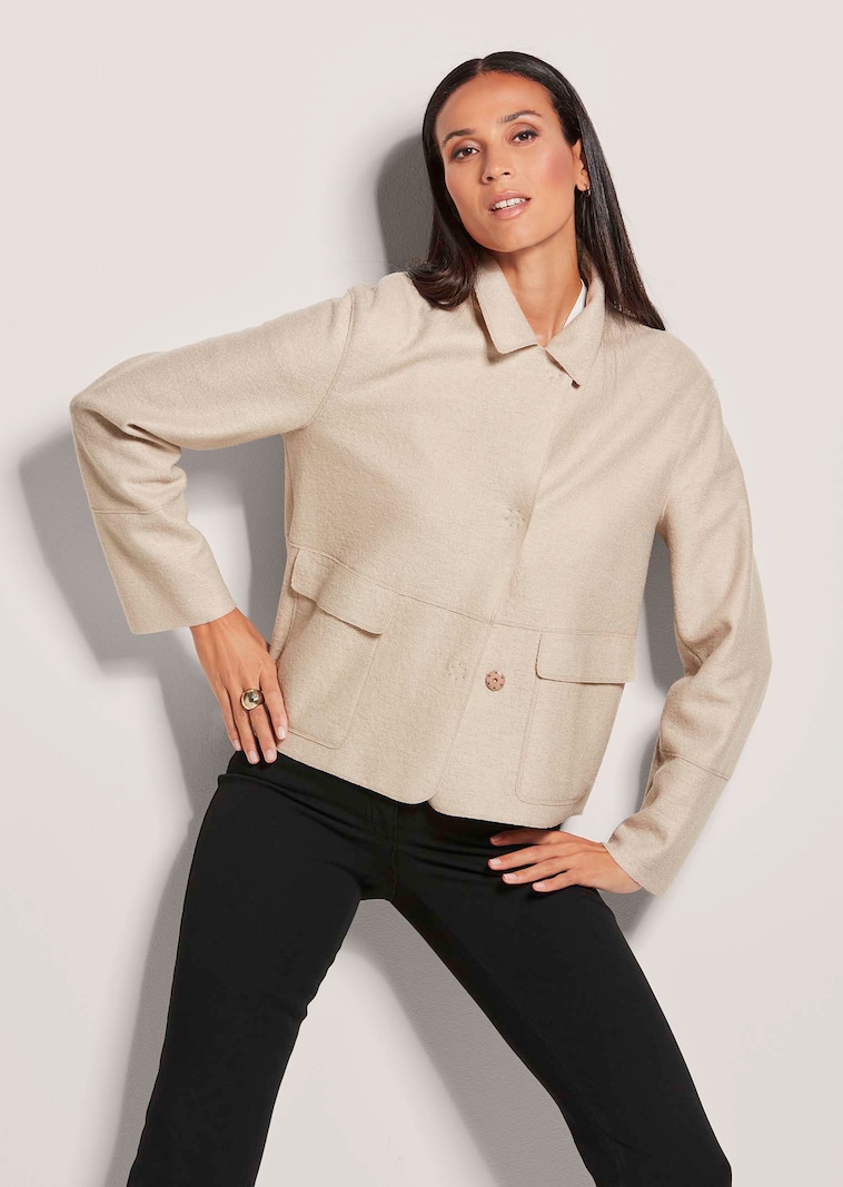 Kurzblazer aus Wolle