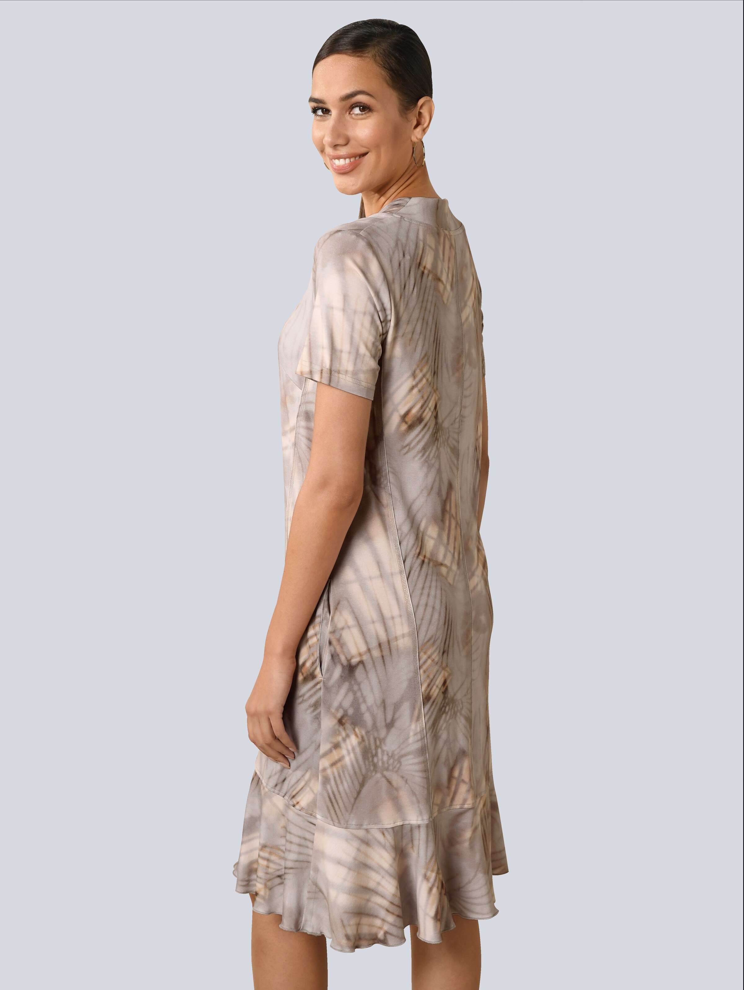 Kleid mit grafischem Druck 3