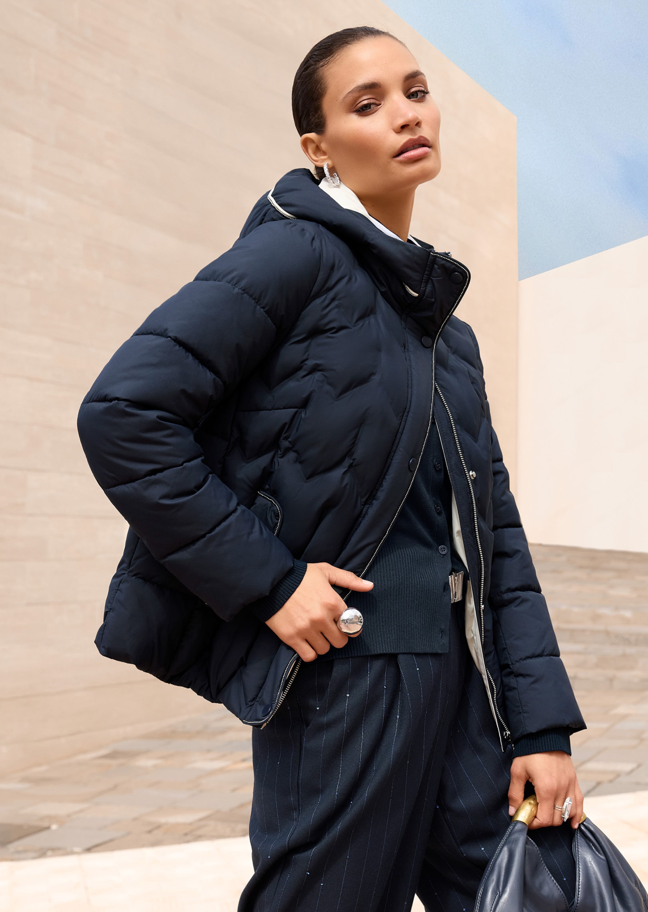 Edle Steppjacke mit dekorativen Details