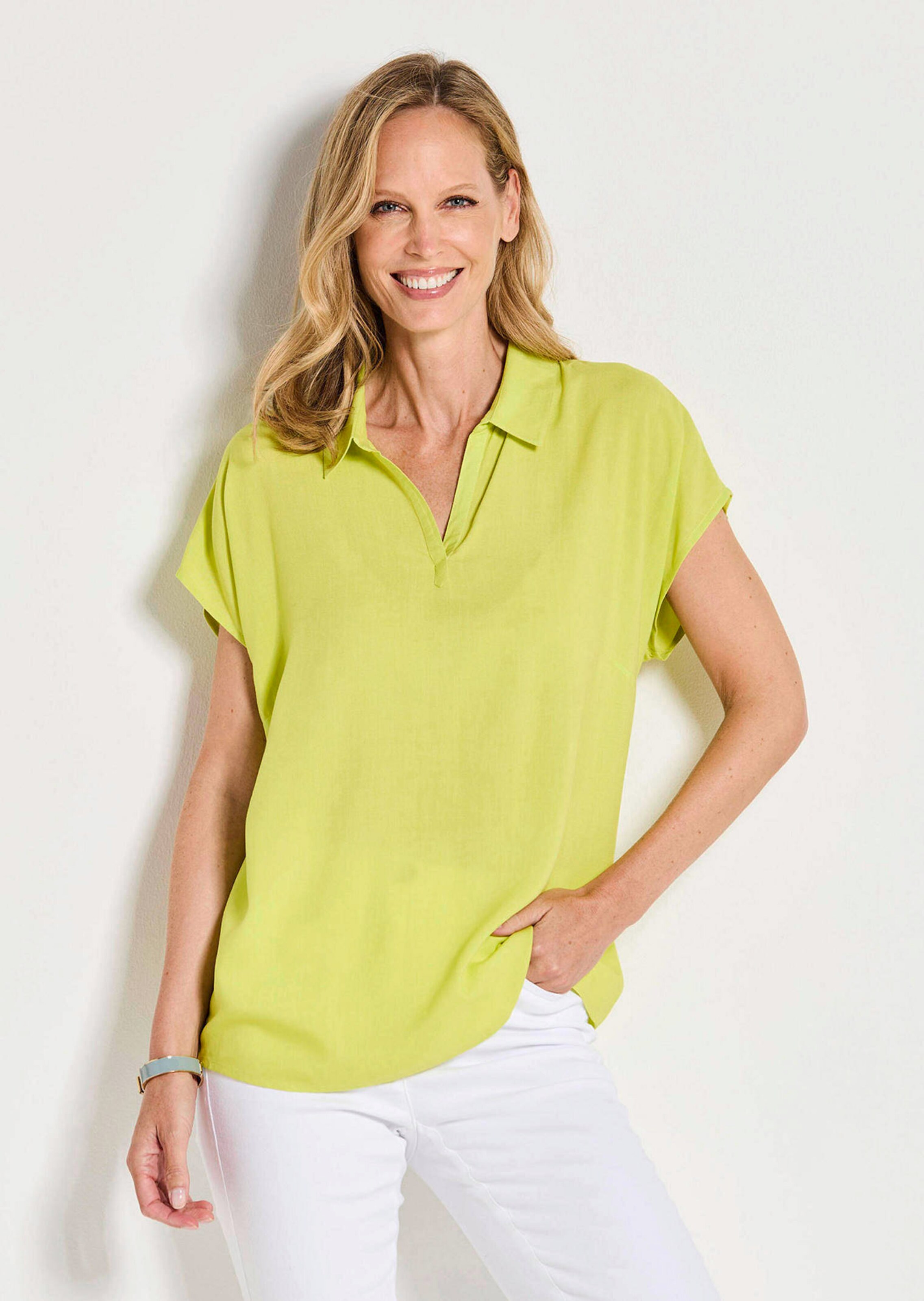 Blouse zonder sluiting met een open overhemdkraag
