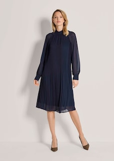 Kurzes Plissee-Kleid mit Stehkragen thumbnail 1