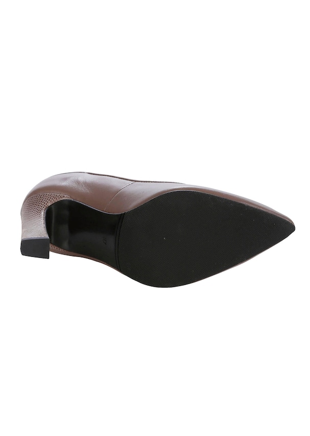 High Heel in modischer Farbkombination 4