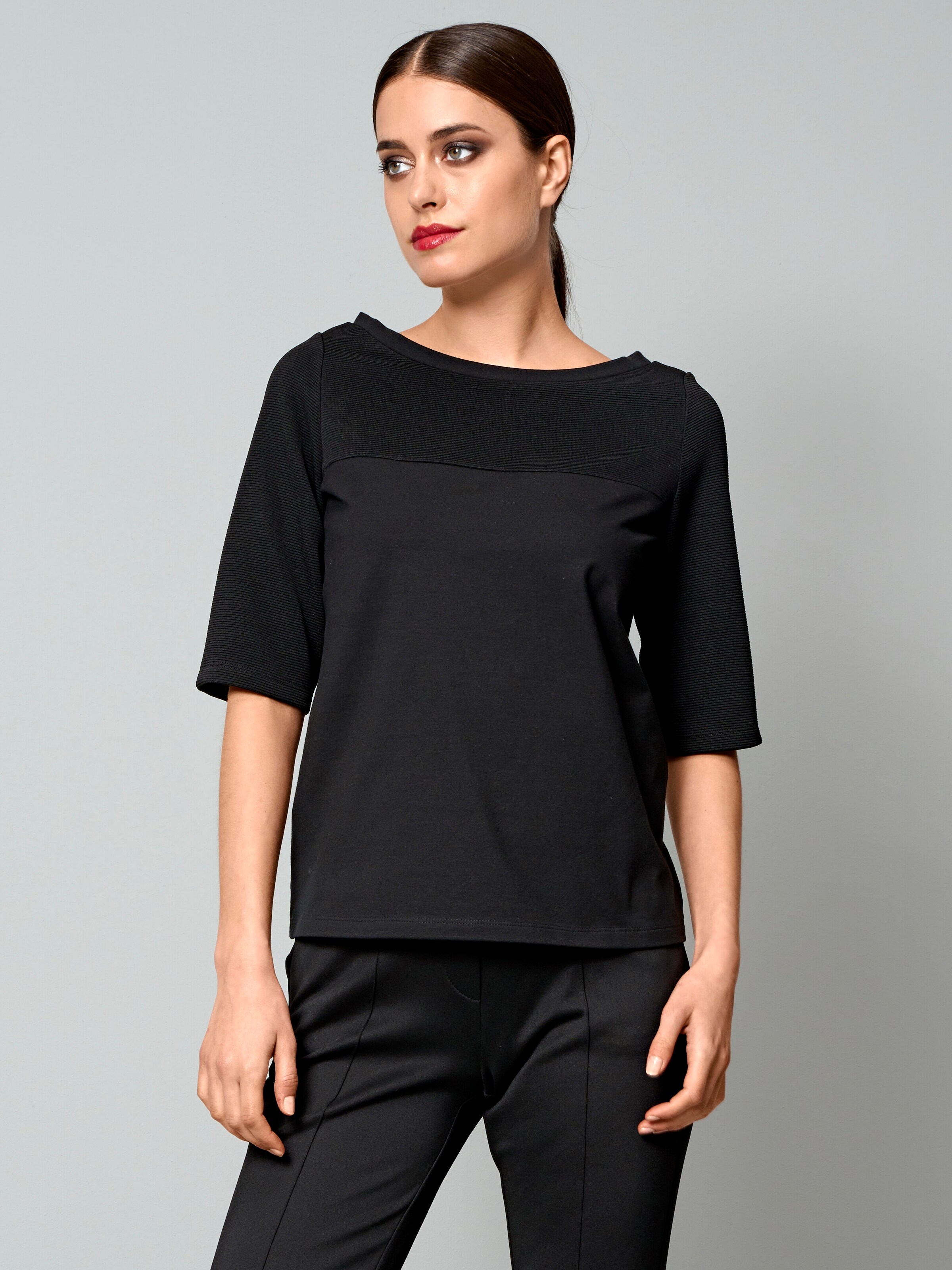 Shirt mit U-Boot Ausschnitt