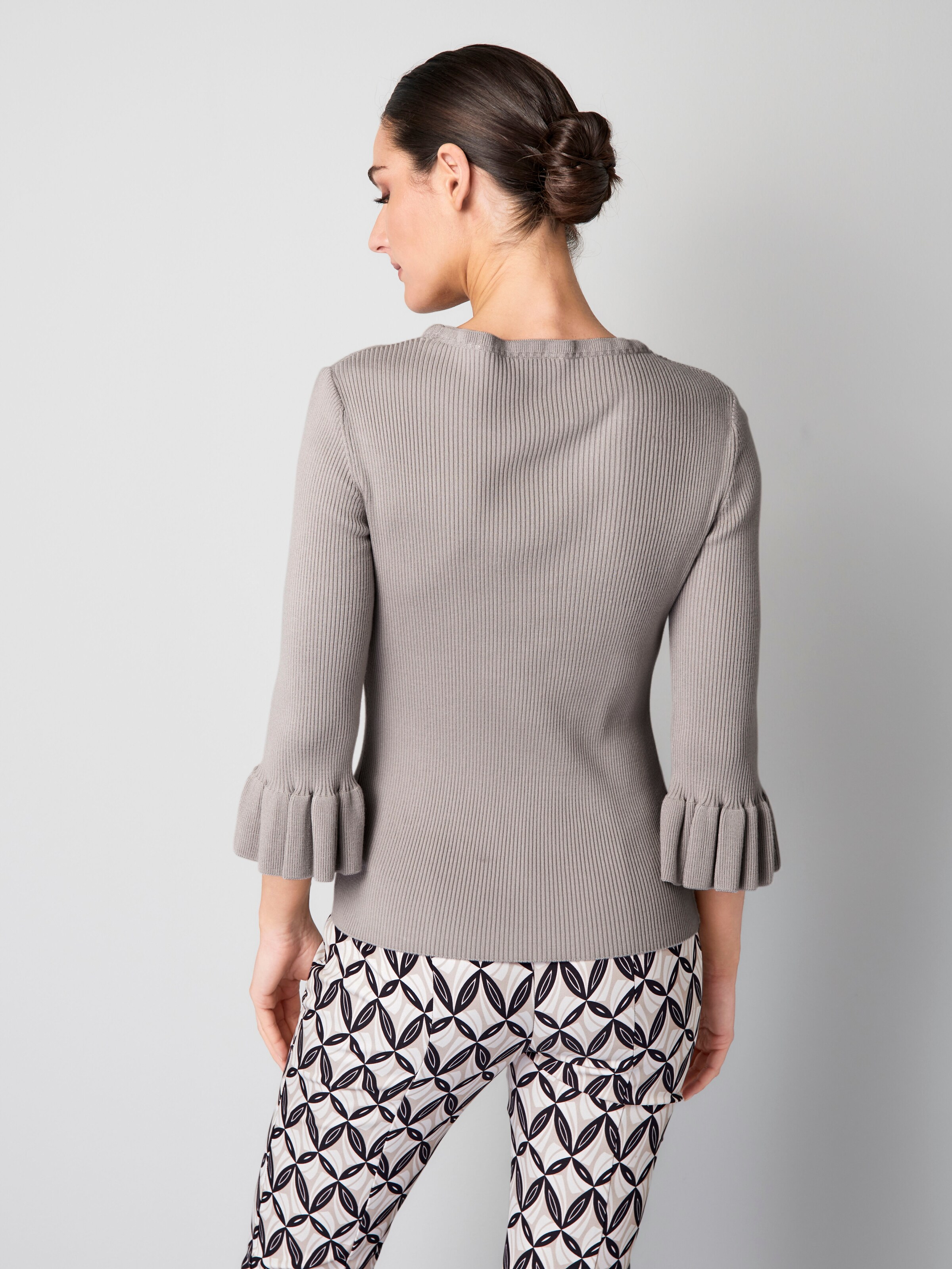 Pullover mit Rüschendetail 2