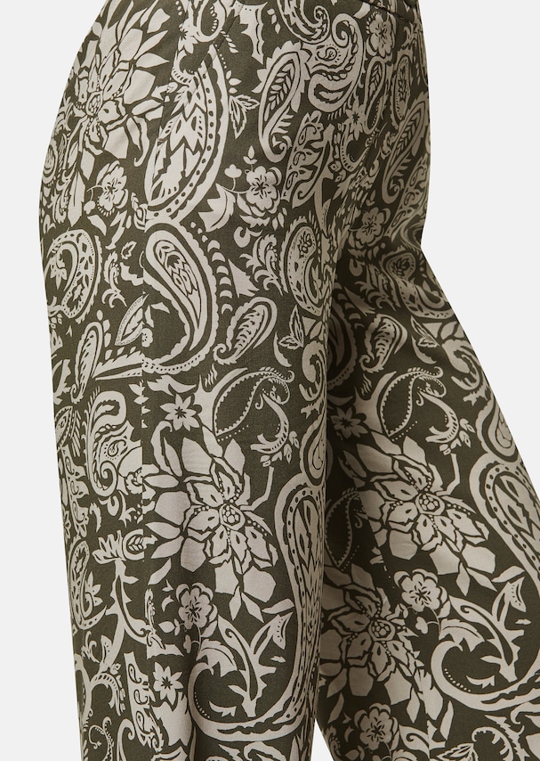 Wide trousers with paisley pattern 4