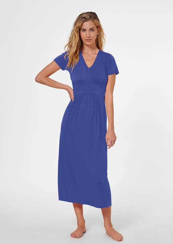Long jersey dress with a V-neckline and short sleeves
