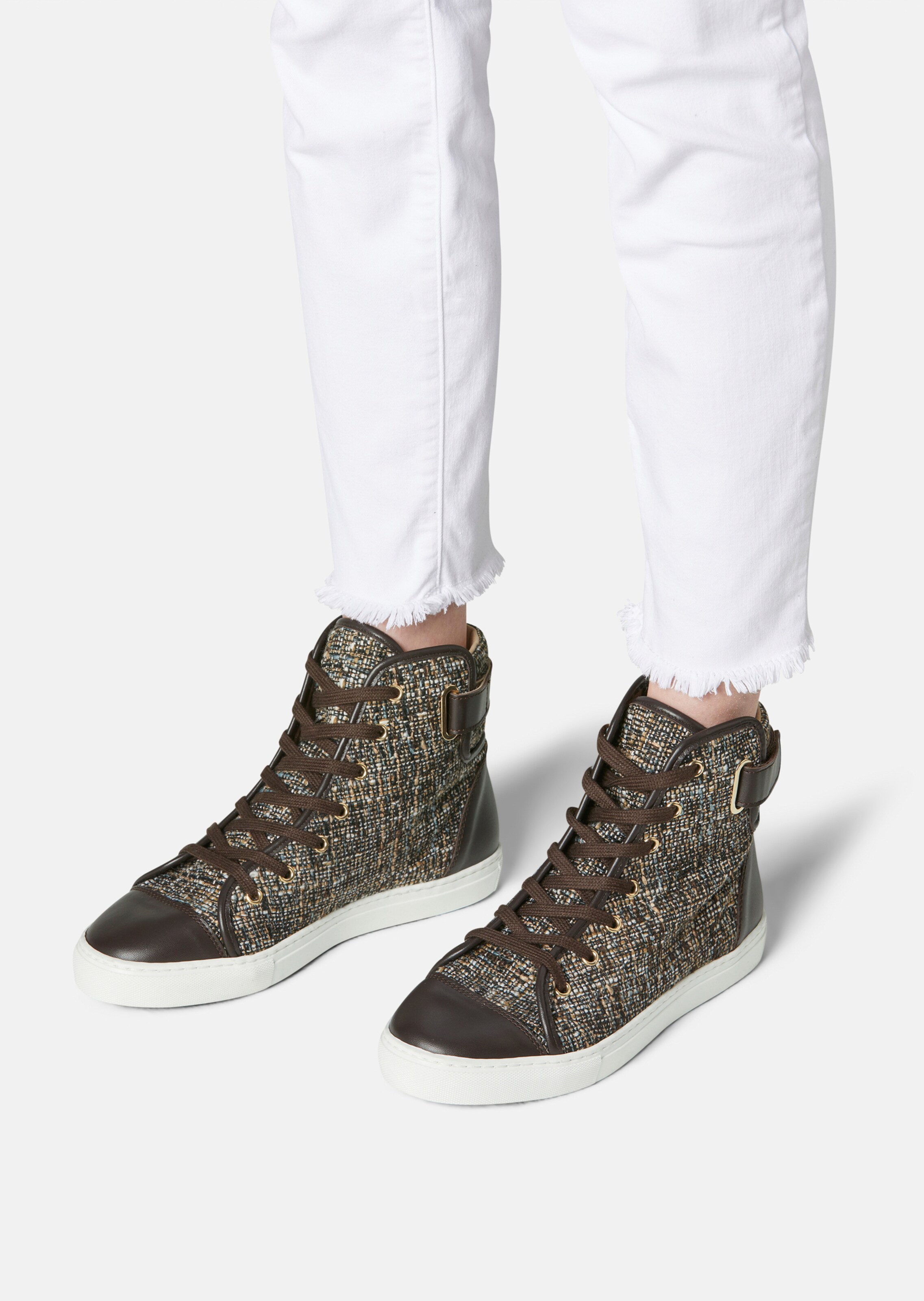 Boots im Materialmix
