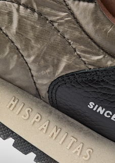 Sneaker thumbnail 3