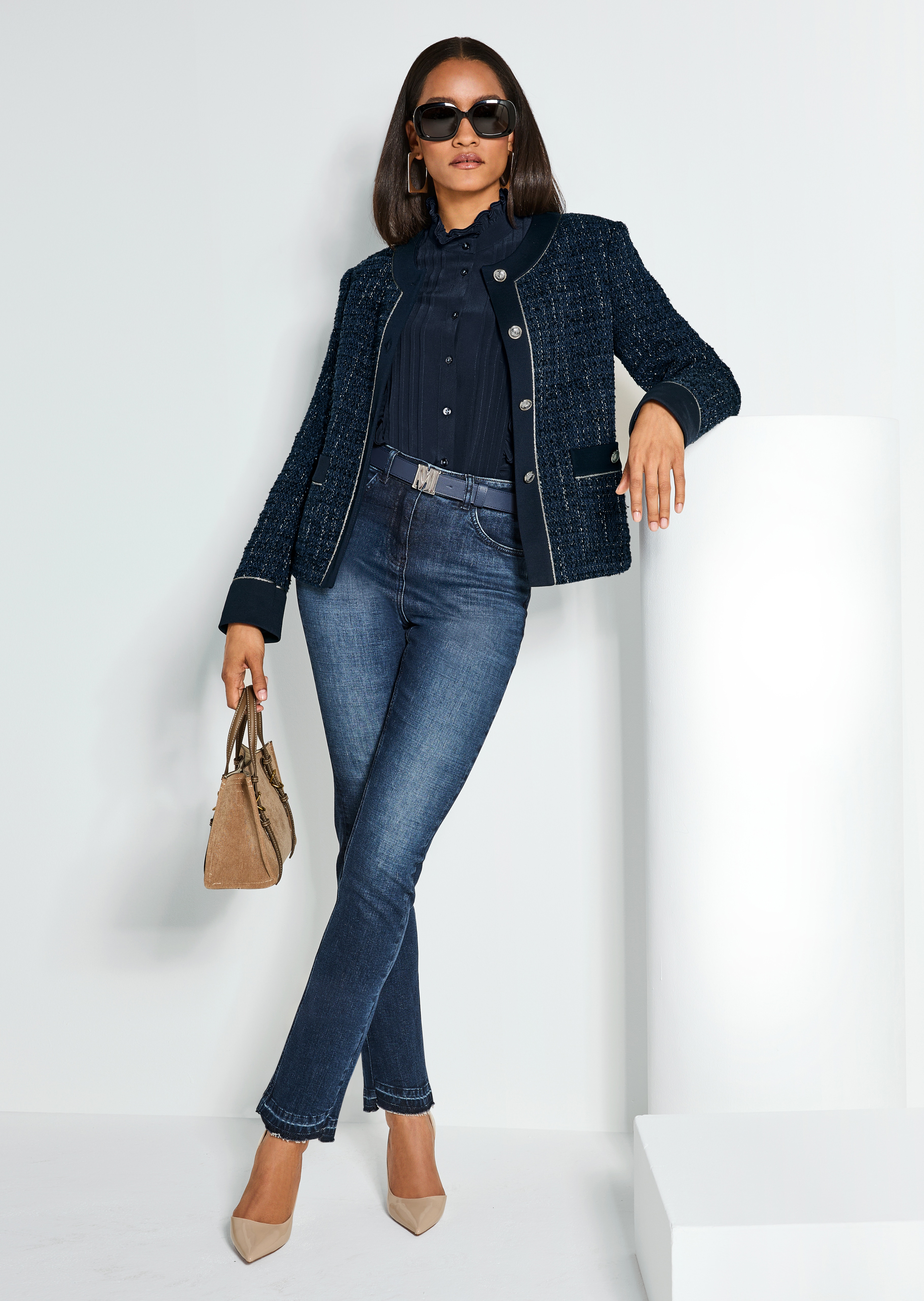 Kurzer Tweed-Blazer ohne Kragen