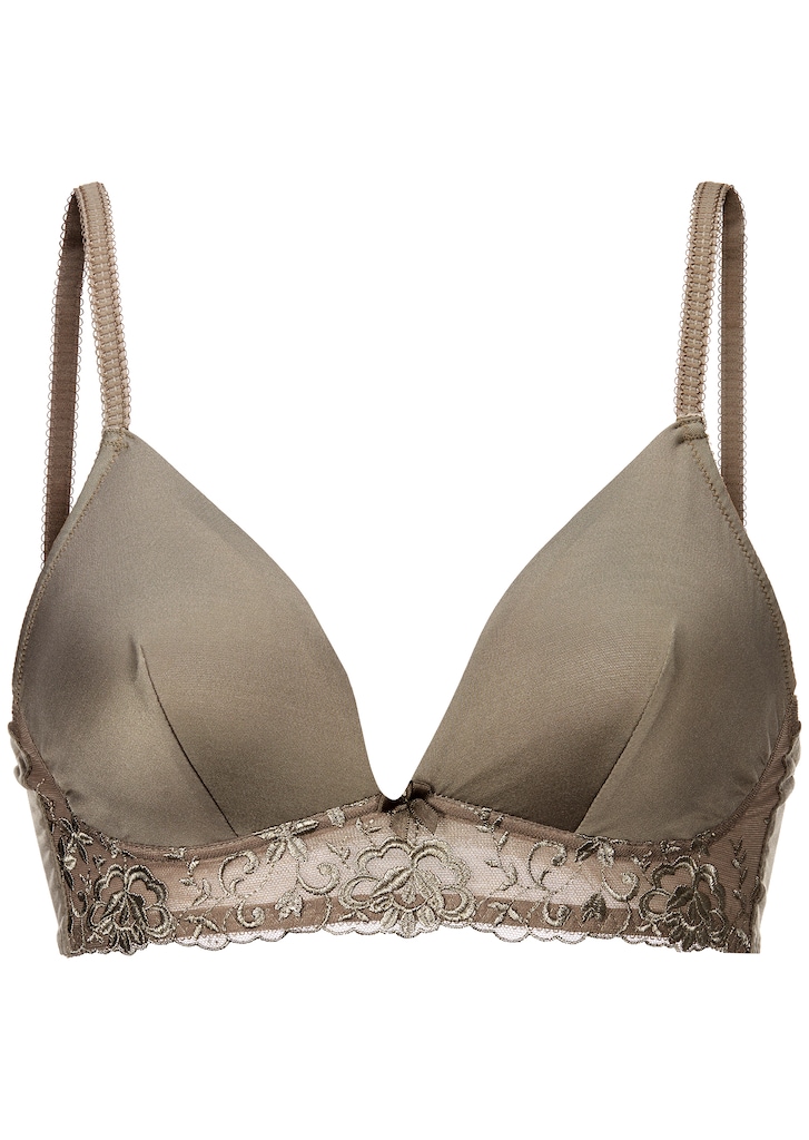 Underwired bra with lace accents