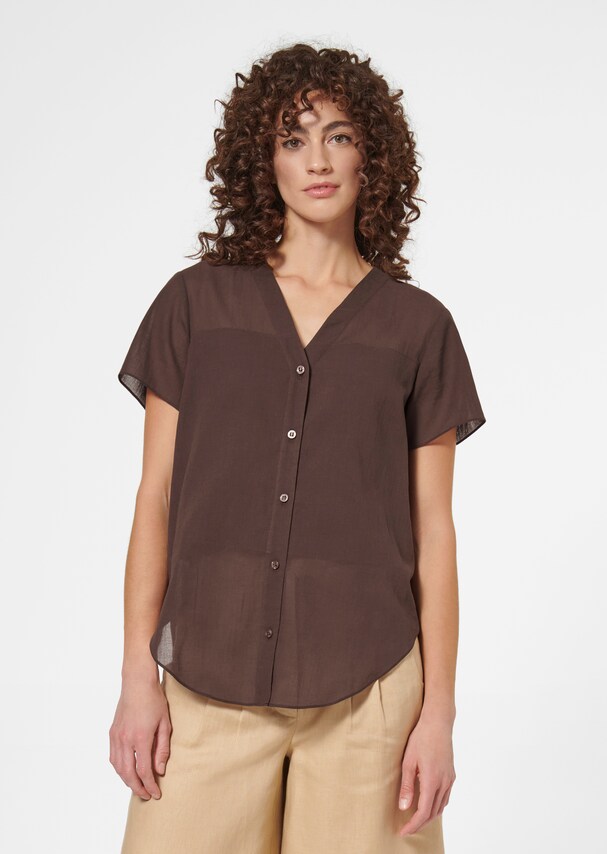 Collarless short-sleeved blouse