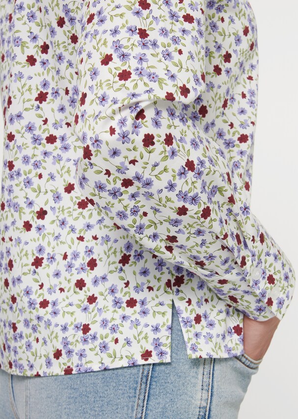 Short boxy blouse with millefleurs print 4