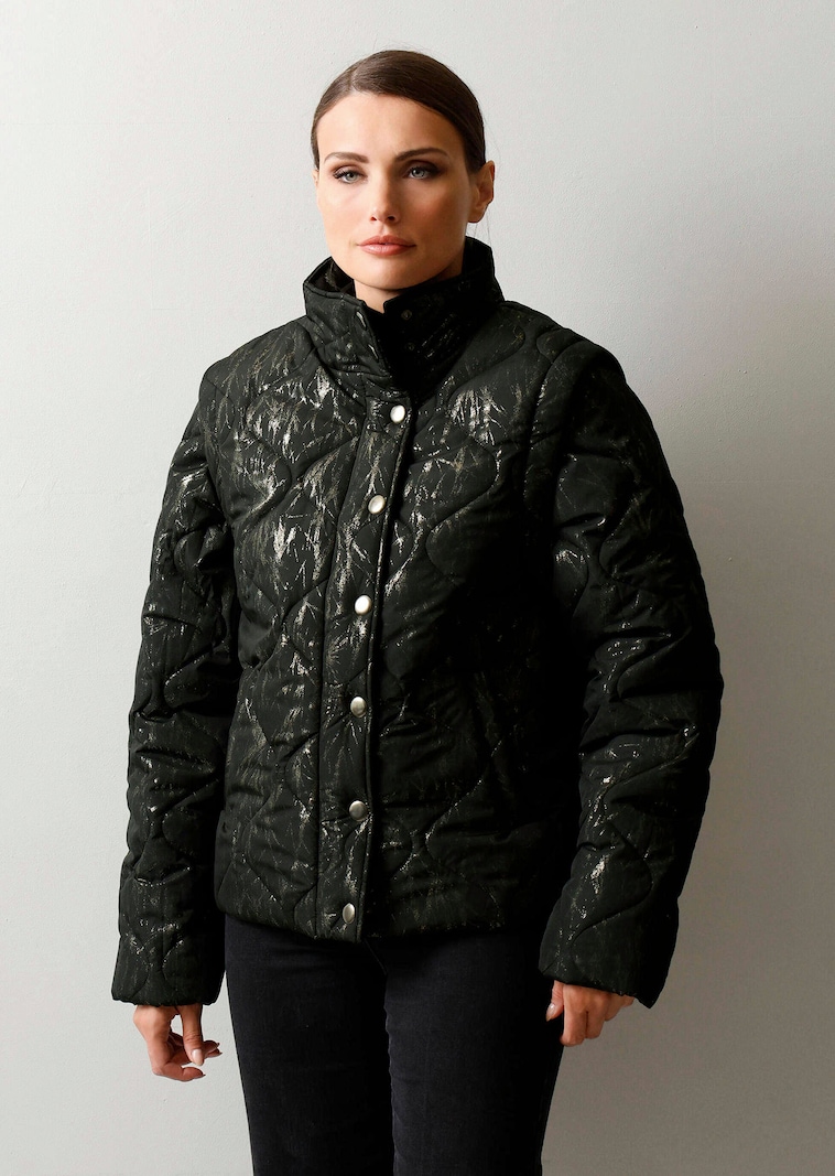 Steppjacke mit Wellenstepp