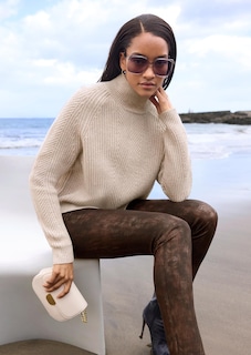 Weicher Pullover mit Stehkragen thumbnail 7