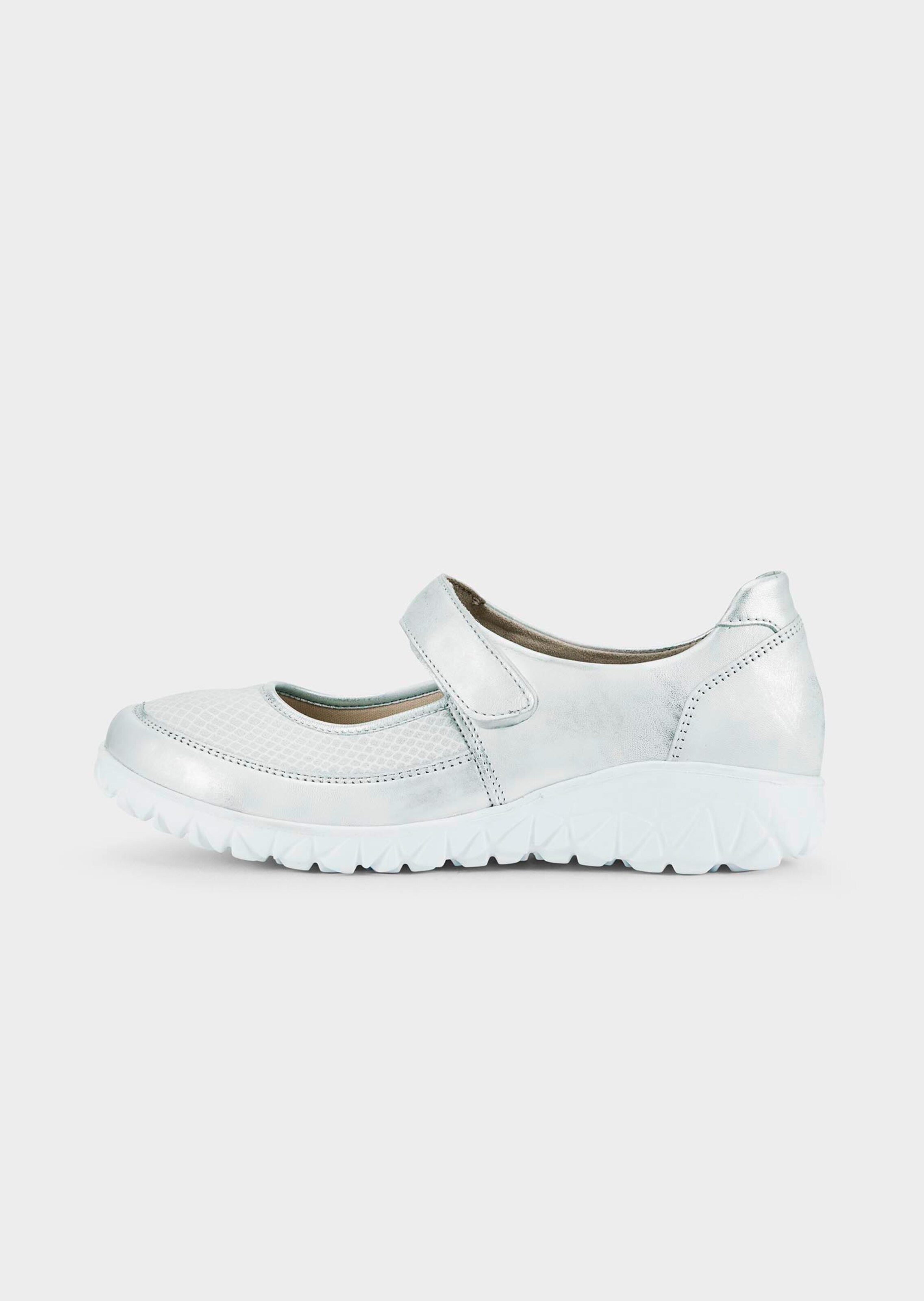 Ballerina im Metallic-Look