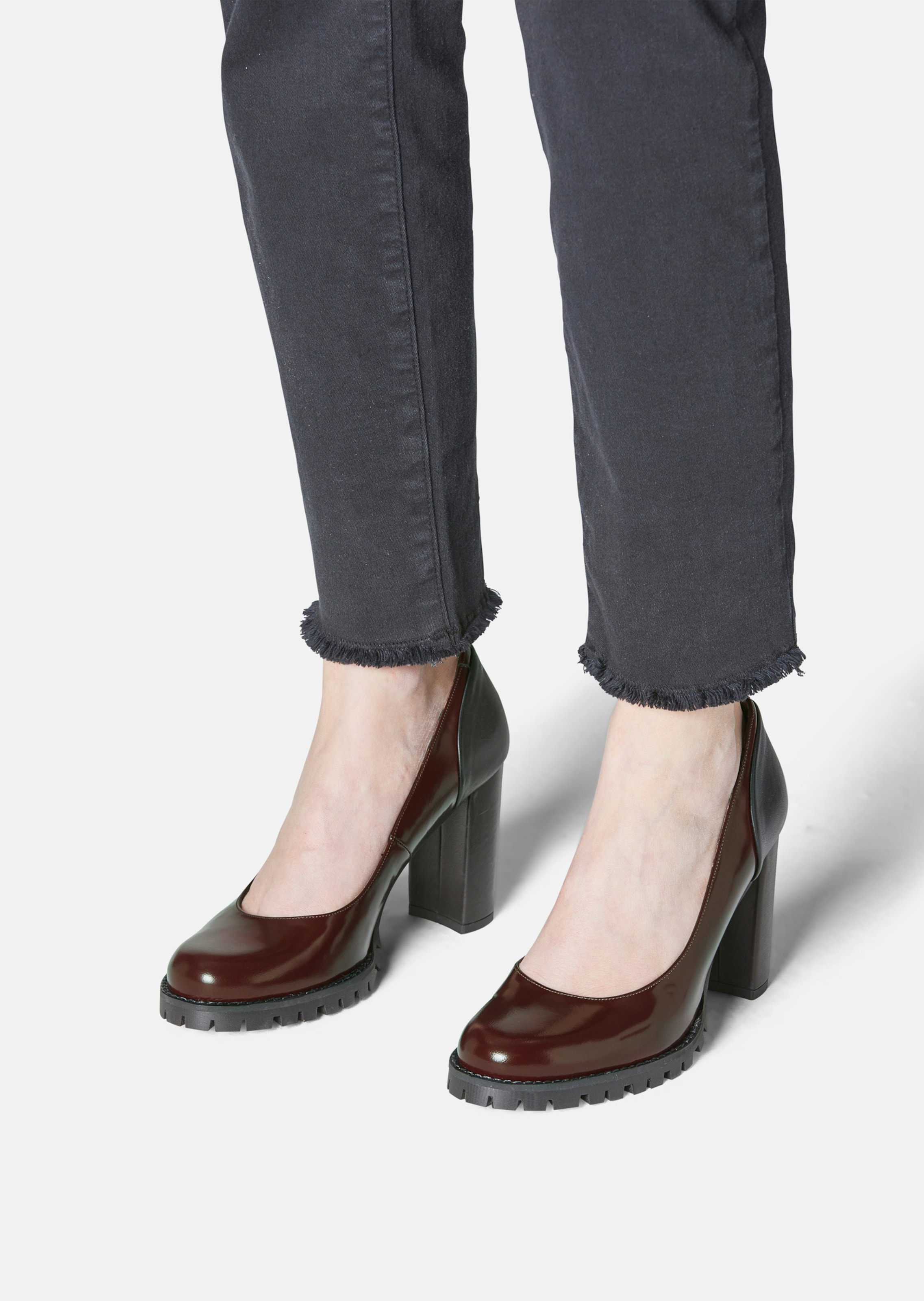 Pumps mit Profilsohle