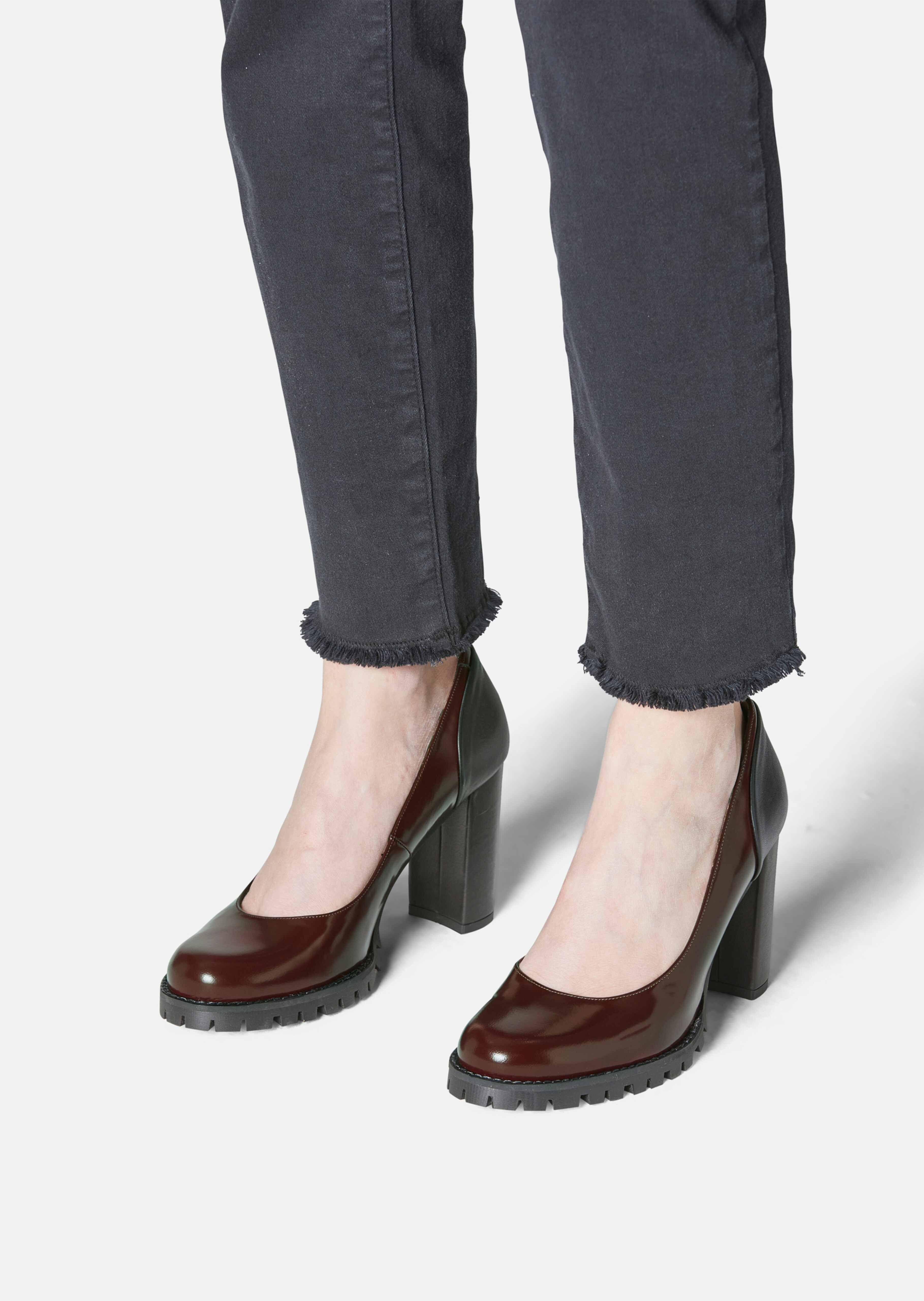 Pumps mit Profilsohle