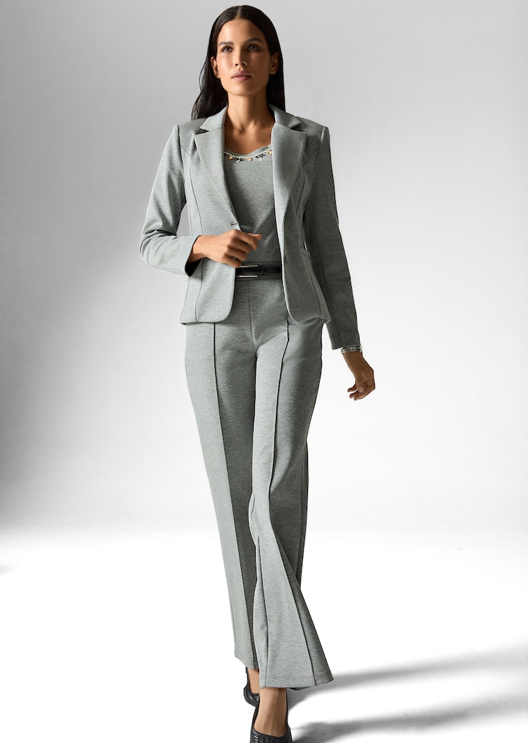 Jersey-Blazer in modischer Kurzform