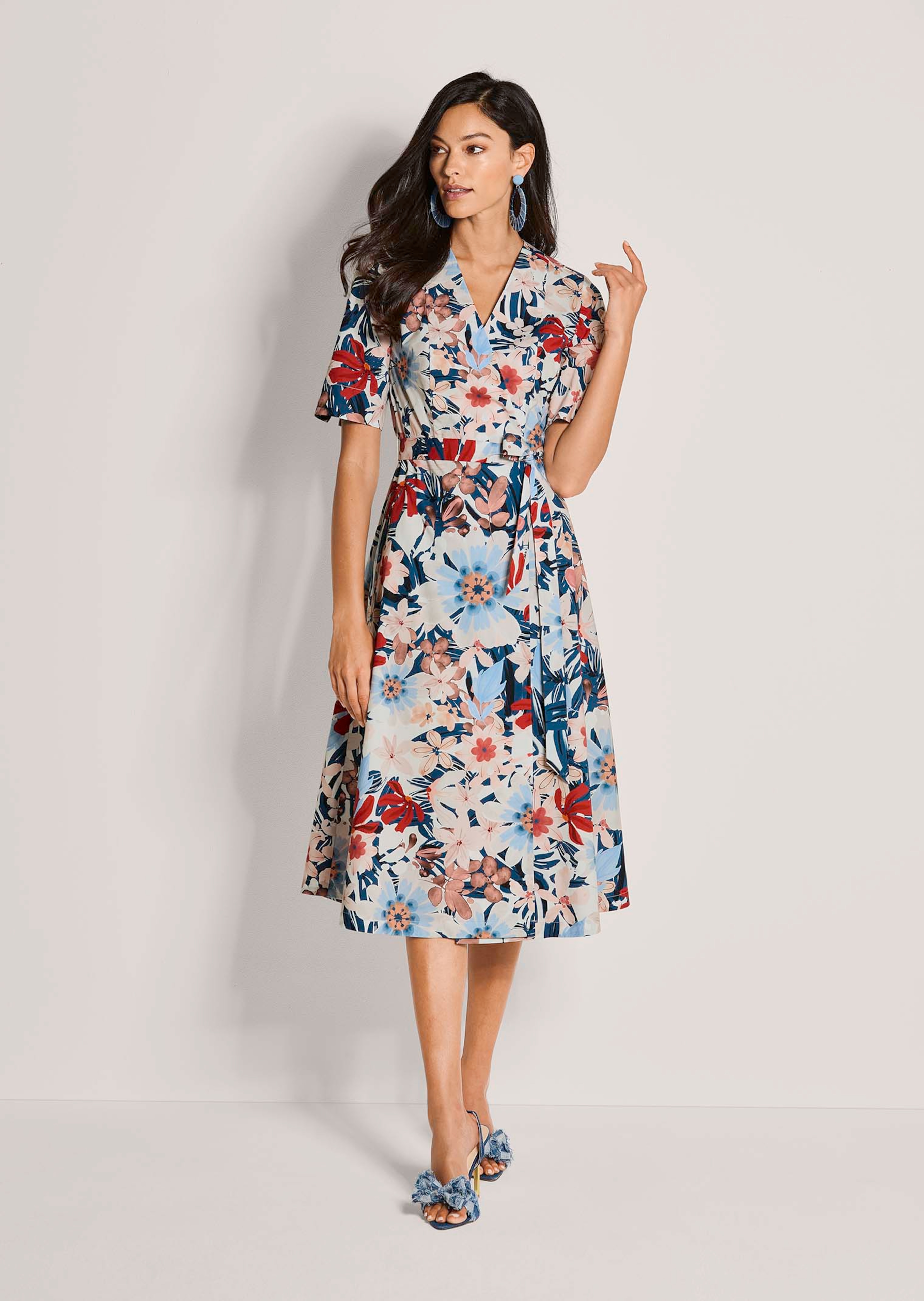 Wickelkleid mit Blumenmuster