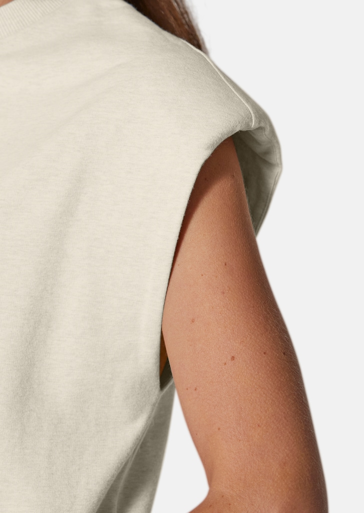 Sleeveless sweatshirt with trendy shoulder accentuation 4
