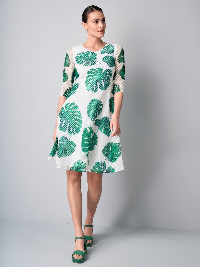 Kleid aus Lochspitze 5