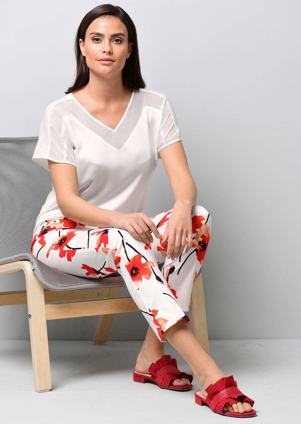 Shirt mit Spitzen am Ausschnitt 3