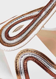 Sandalen aus Leder mit Keilabsatz thumbnail 3