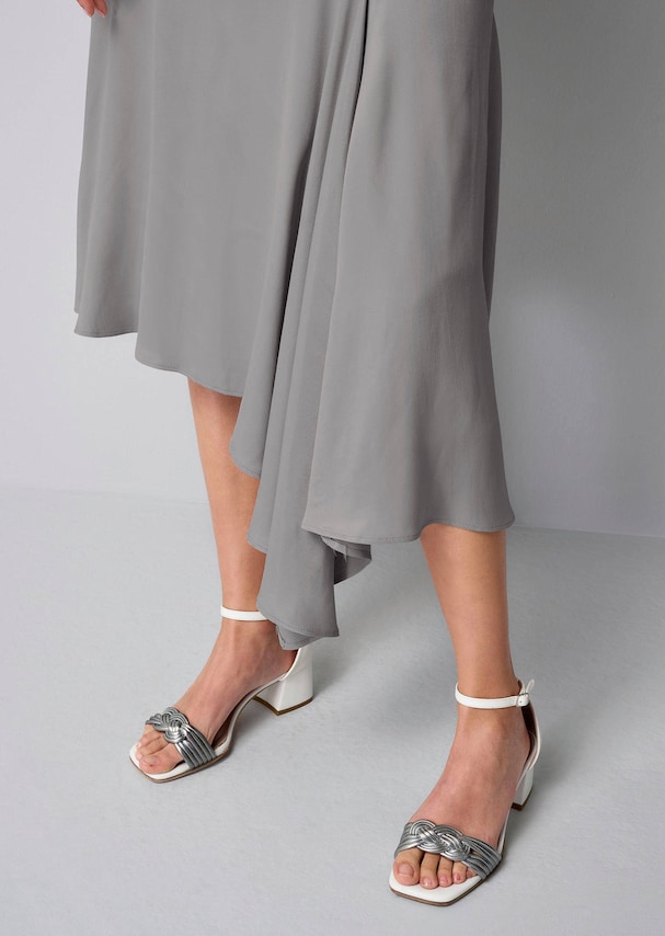 Kleid aus angenehmer Satinware 3